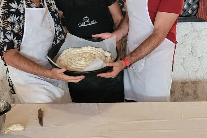 Burek Masterclass in Mostar - Timing and the 45-minute bake wait (so you don’t feel rushed)