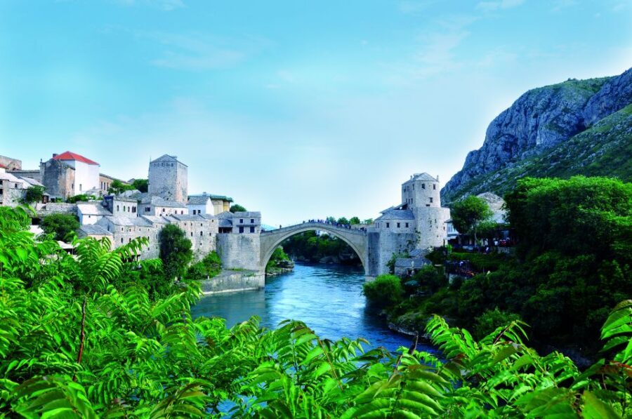 From Dubrovnik: Full-Day Trip to Mostar - The morning coach ride: Metkovic and the first break in Pocitelj