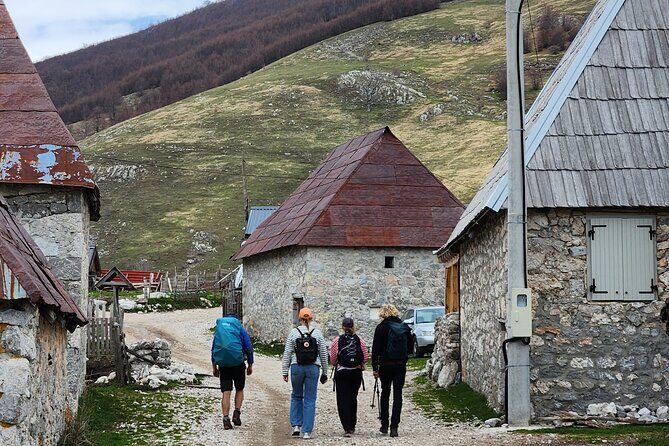 From Sarajevo: Full-Day Hike to Lukomir Village - Umoljani stops: the cultural warm-up before the climb