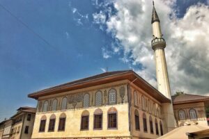 From Sarajevo: Travnik, Jajce, Pliva Lakes & Watermills Tour - Jajce Fortress: royal court symbolism and high views
