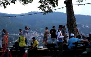 Sarajevo: Best of Sarajevo – Ultimate Full-Day Experience - Trebević cable car and the Olympic bobsled track: sports history with real views