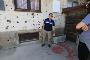 Sarajevo Siege Tour with War Veteran Guide (Fees Included) - Sarajevo Jewish Cemetery: peace with a sniper-era past