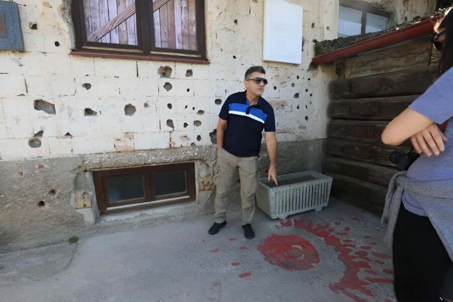 Sarajevo Siege Tour with War Veteran Guide (Fees Included) - Sarajevo Jewish Cemetery: peace with a sniper-era past