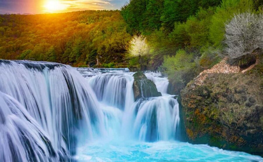 Sarajevo: Strbacki Buk & Jajce Waterfalls Day Trip - A 12-hour circuit with three towns and one national park